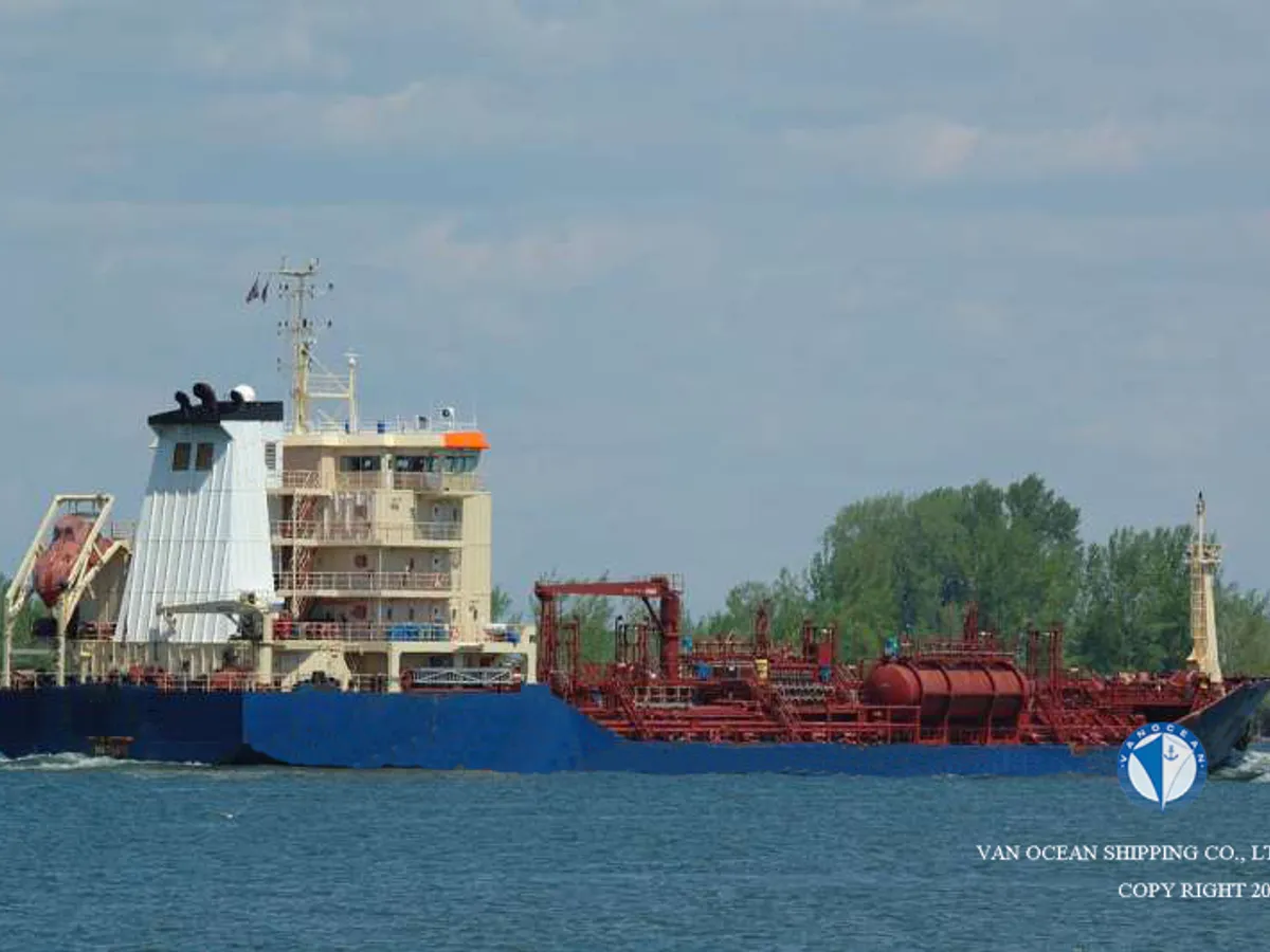 Oil/Chemical tanker for sale