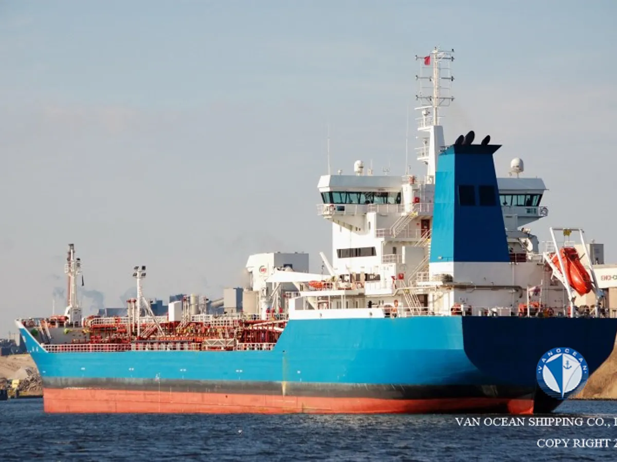 Oil/Chemical tanker for sale