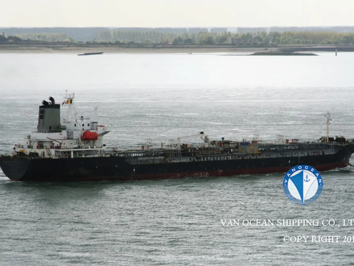 Oil/Chemical tanker for sale