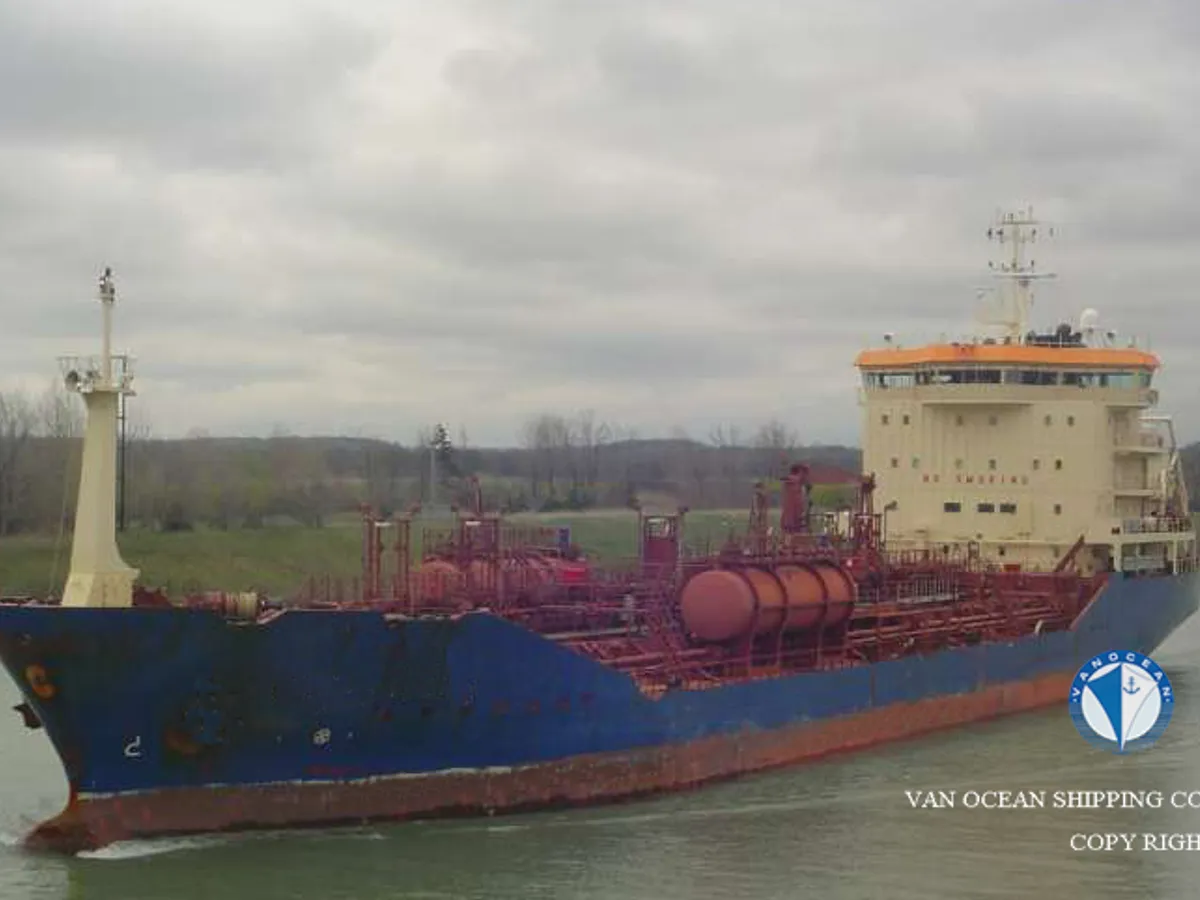 Oil/Chemical tanker for sale
