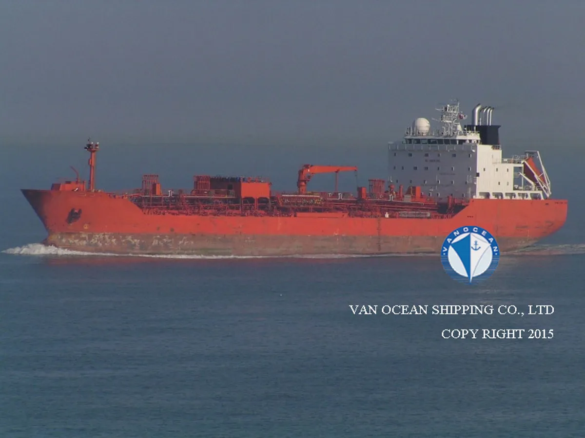 Oil/Chemical tanker for sale