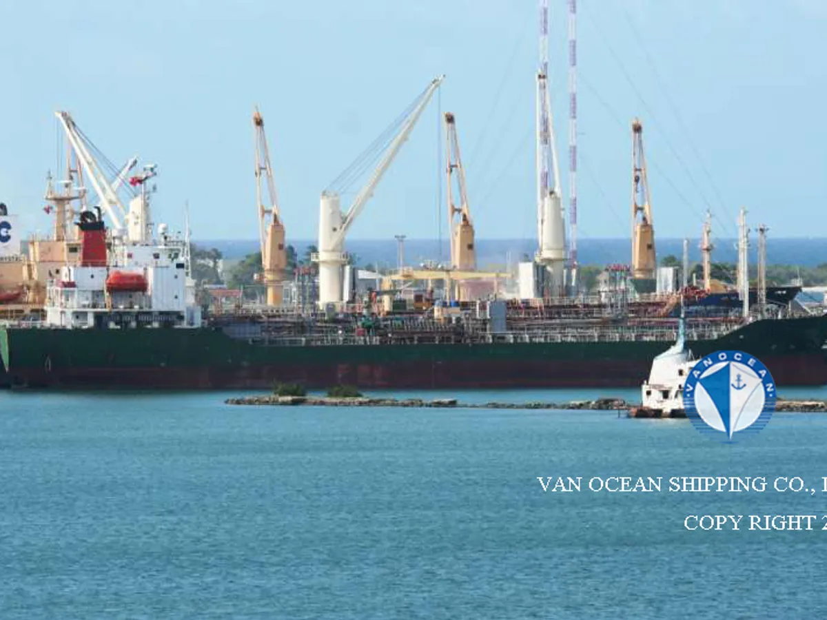 Oil/Chemical tanker for sale