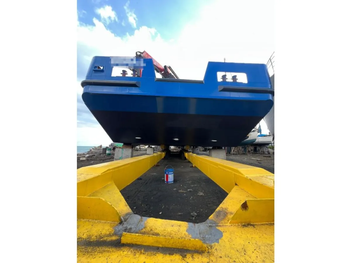 Container ship for sale