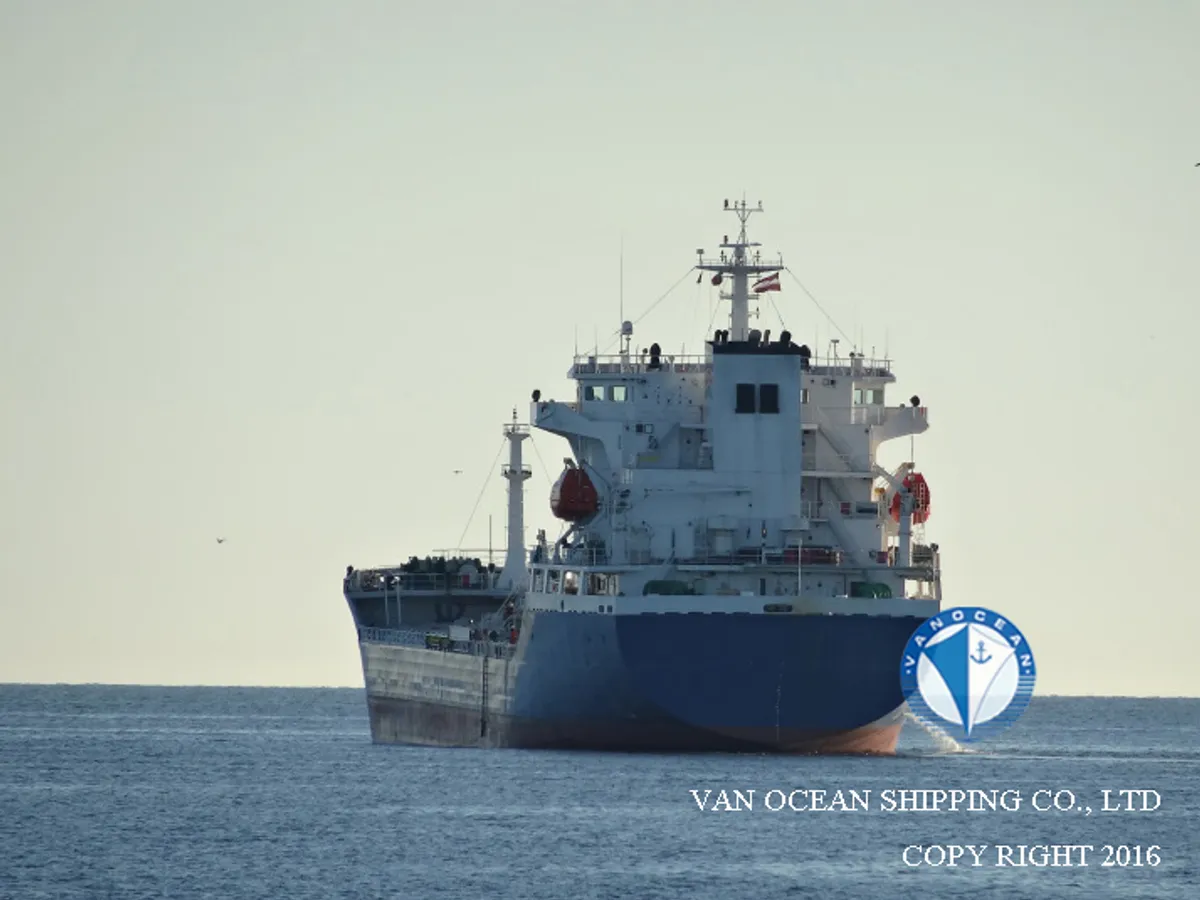 Oil/Chemical tanker for sale