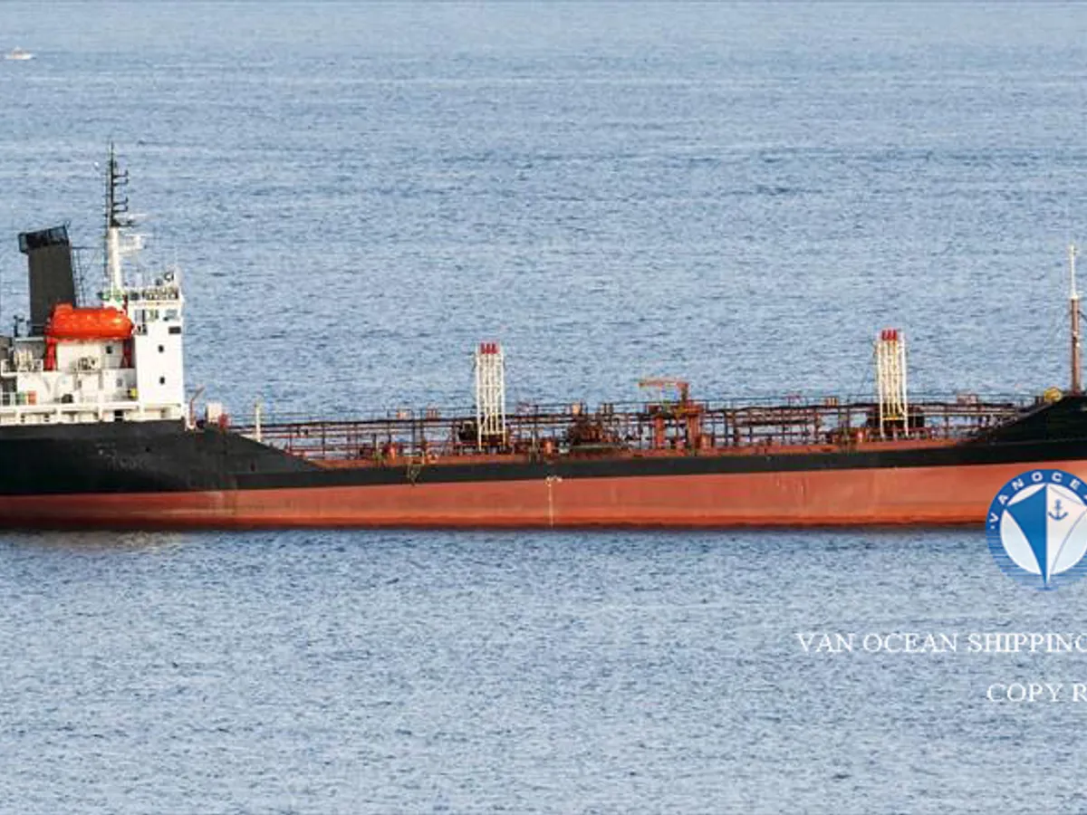 Oil/Chemical tanker for sale