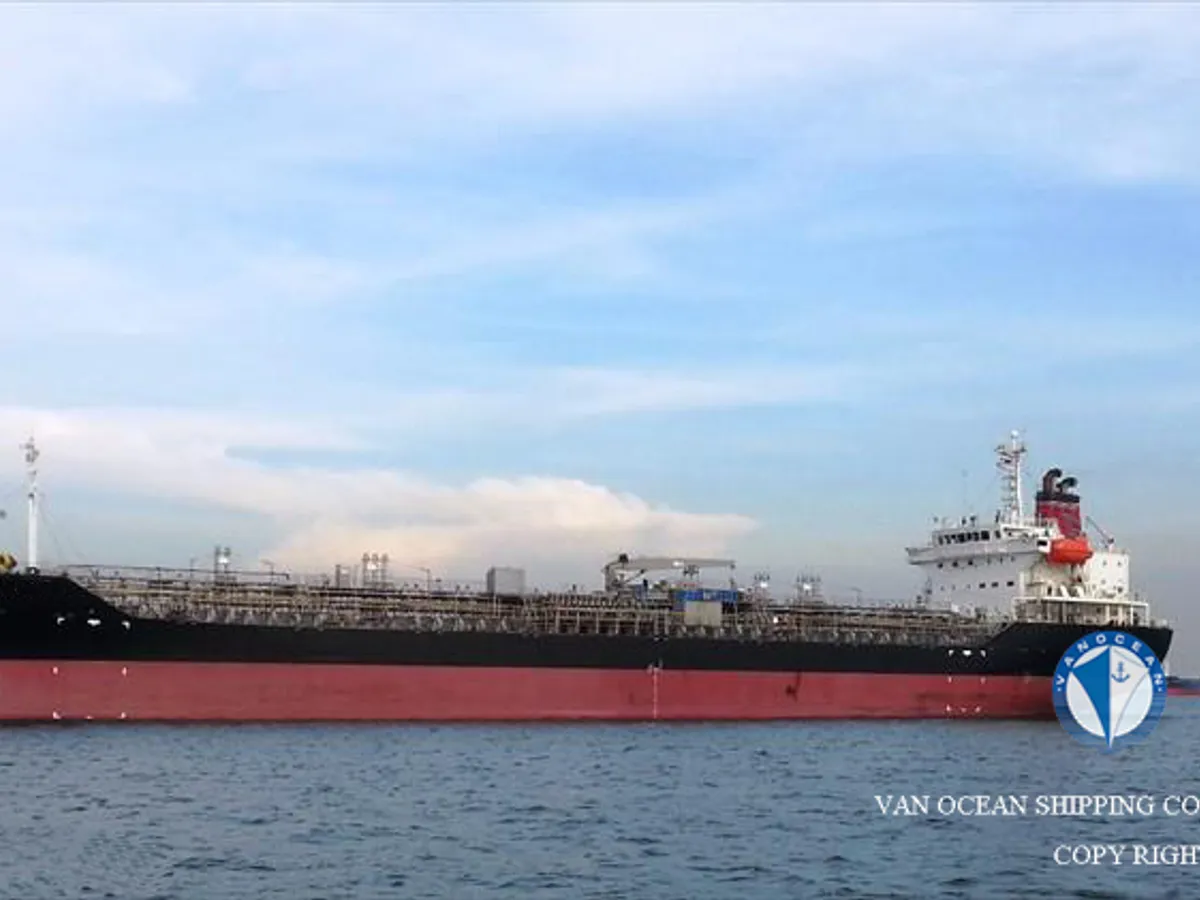 Oil/Chemical tanker for sale