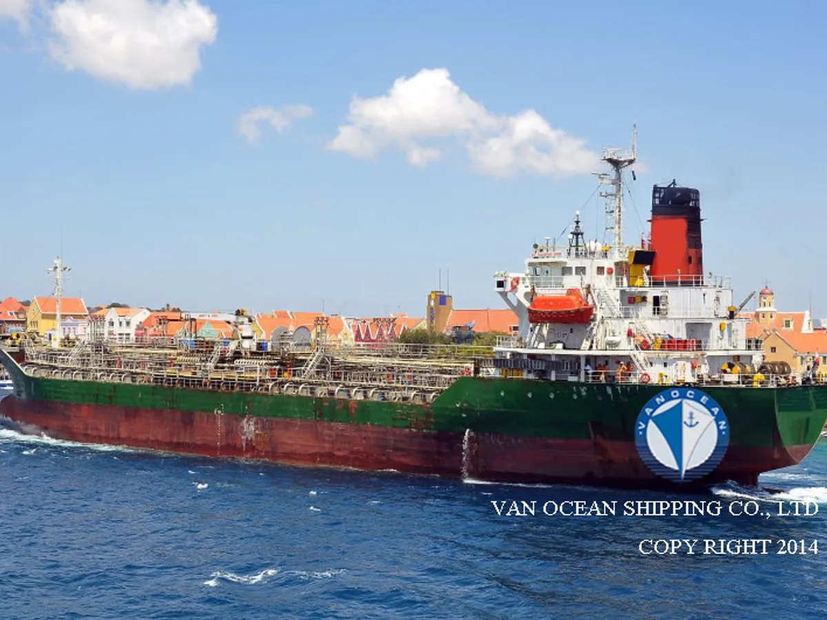 Oil/Chemical tanker for sale