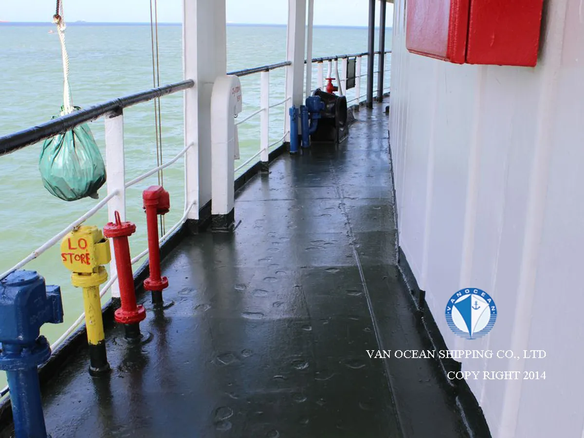 Oil/Chemical tanker for sale