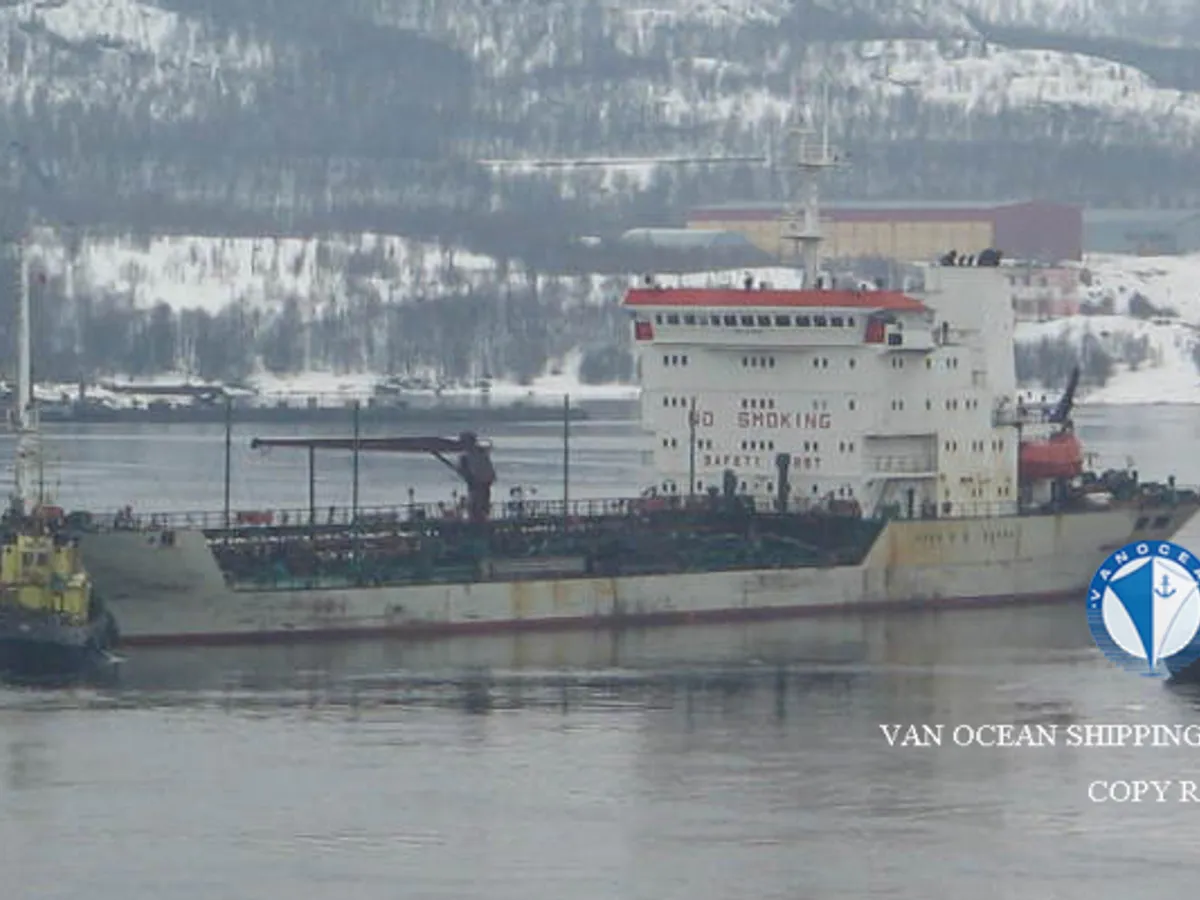 Oil/Chemical tanker for sale