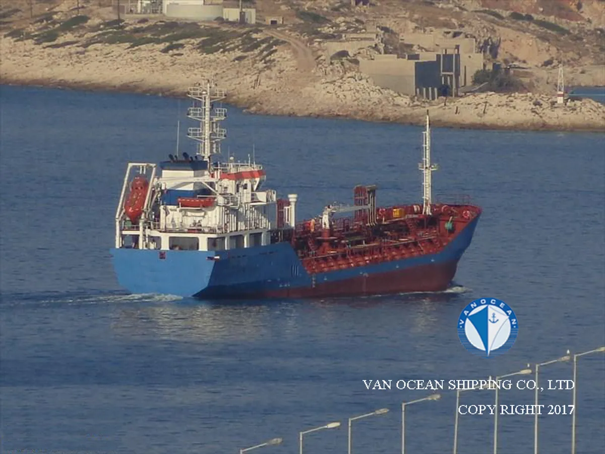 Oil/Chemical tanker for sale