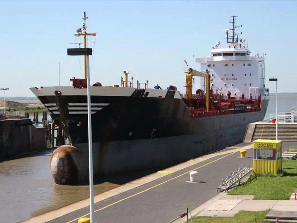 Oil/Chemical tanker for sale