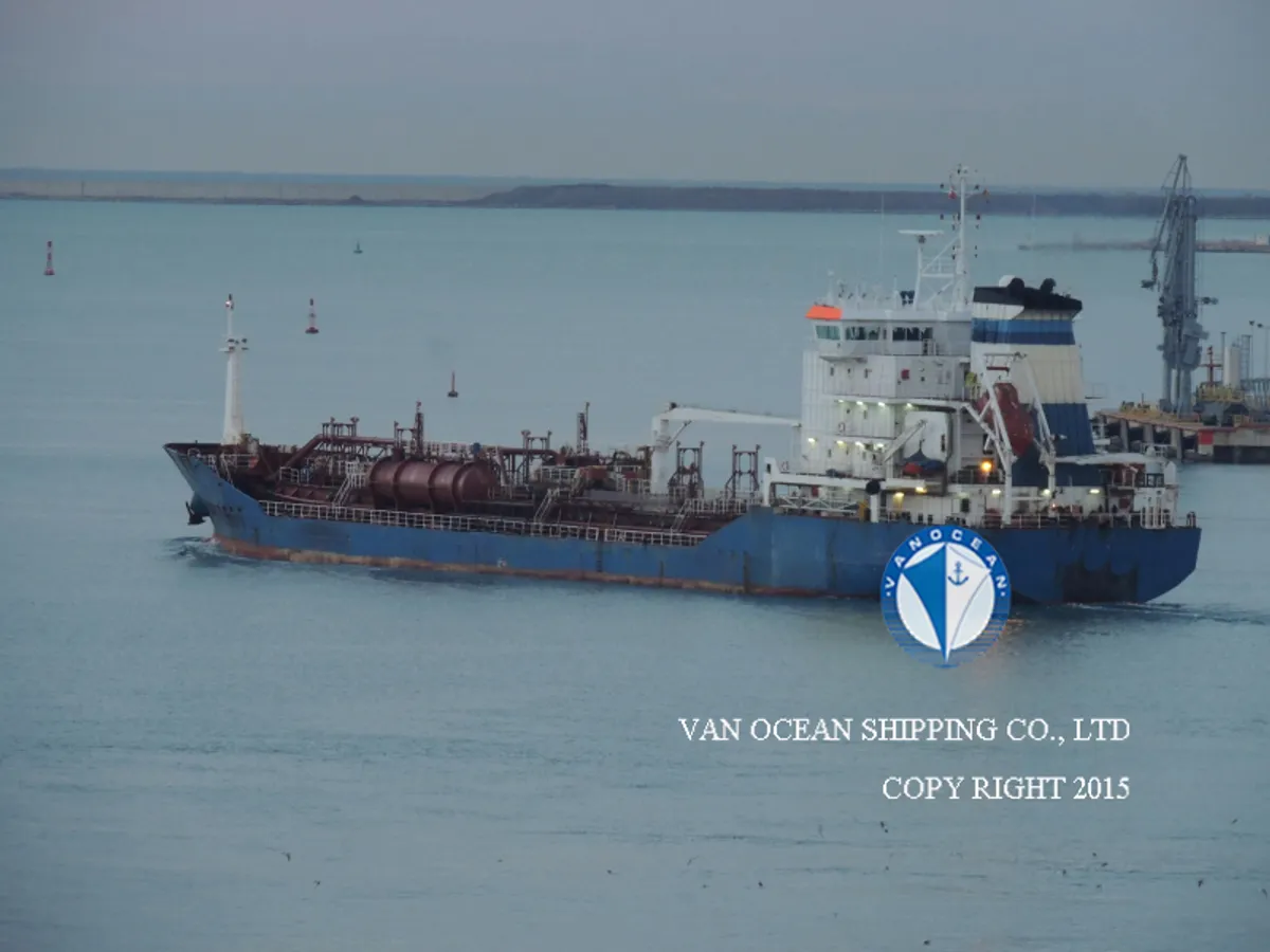 Oil/Chemical tanker for sale