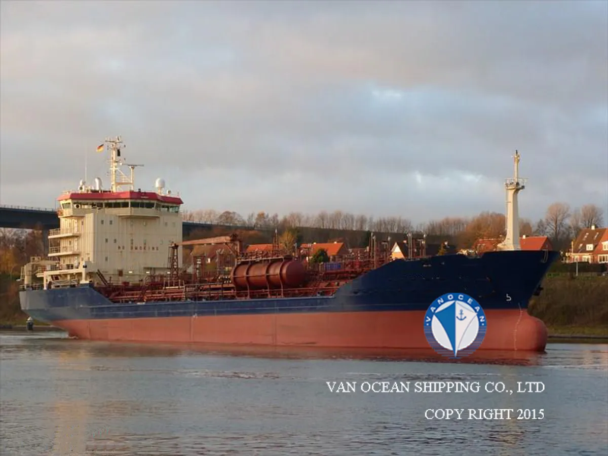 Oil/Chemical tanker for sale