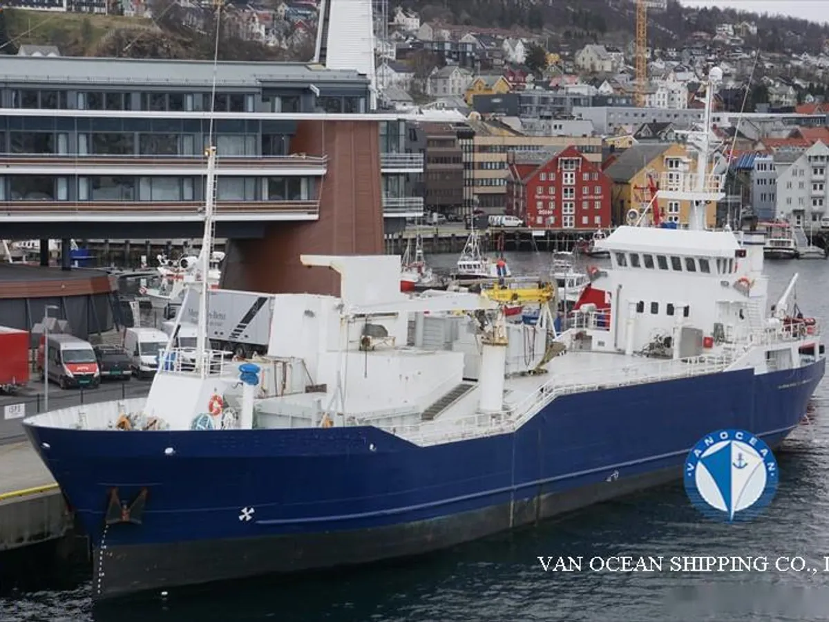 Reefer ship for sale