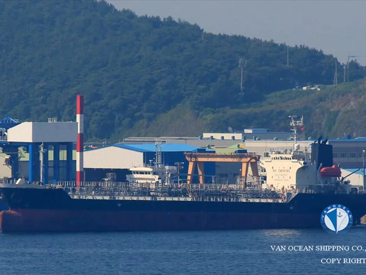 Oil/Chemical tanker for sale