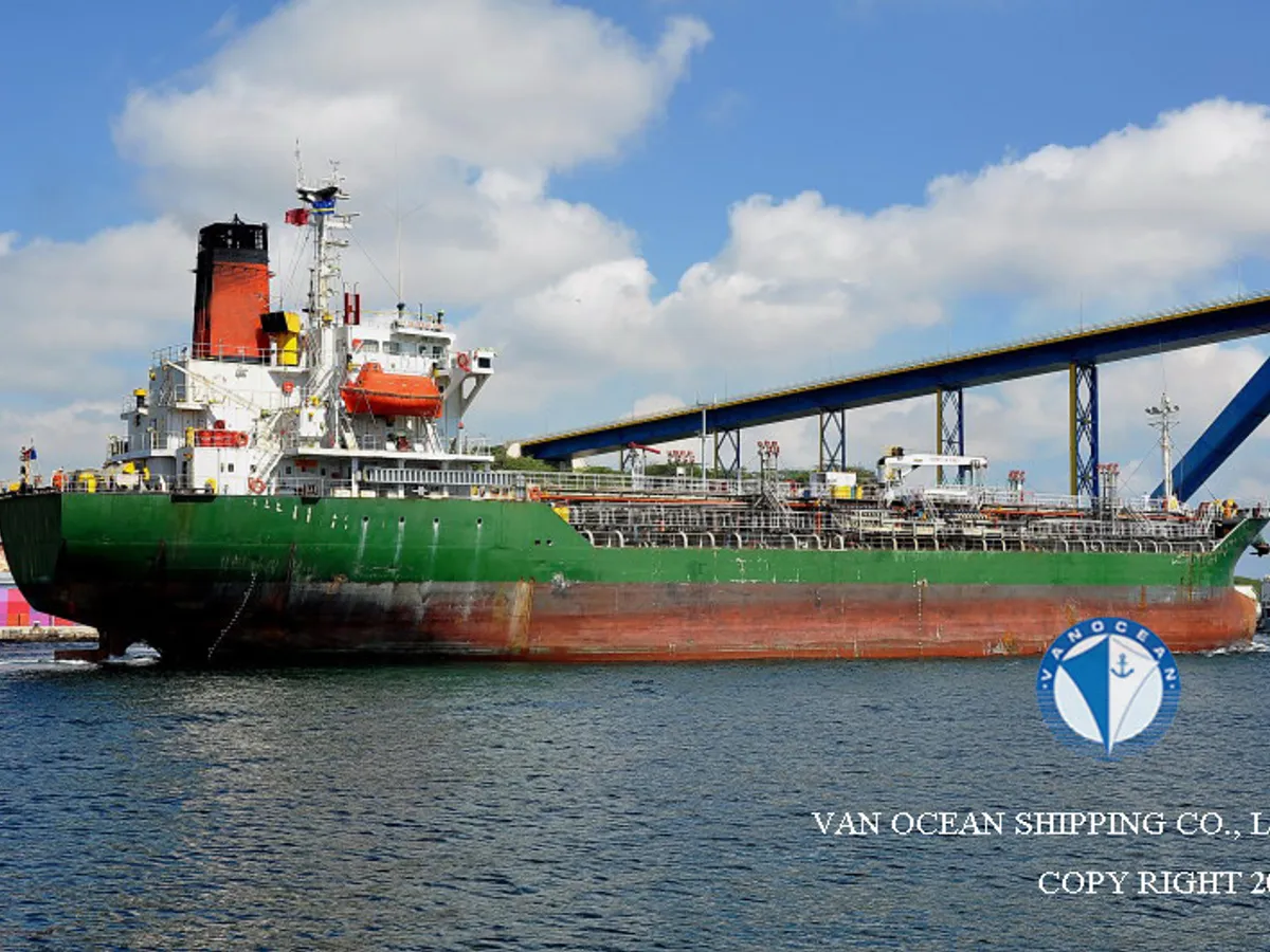 Oil/Chemical tanker for sale