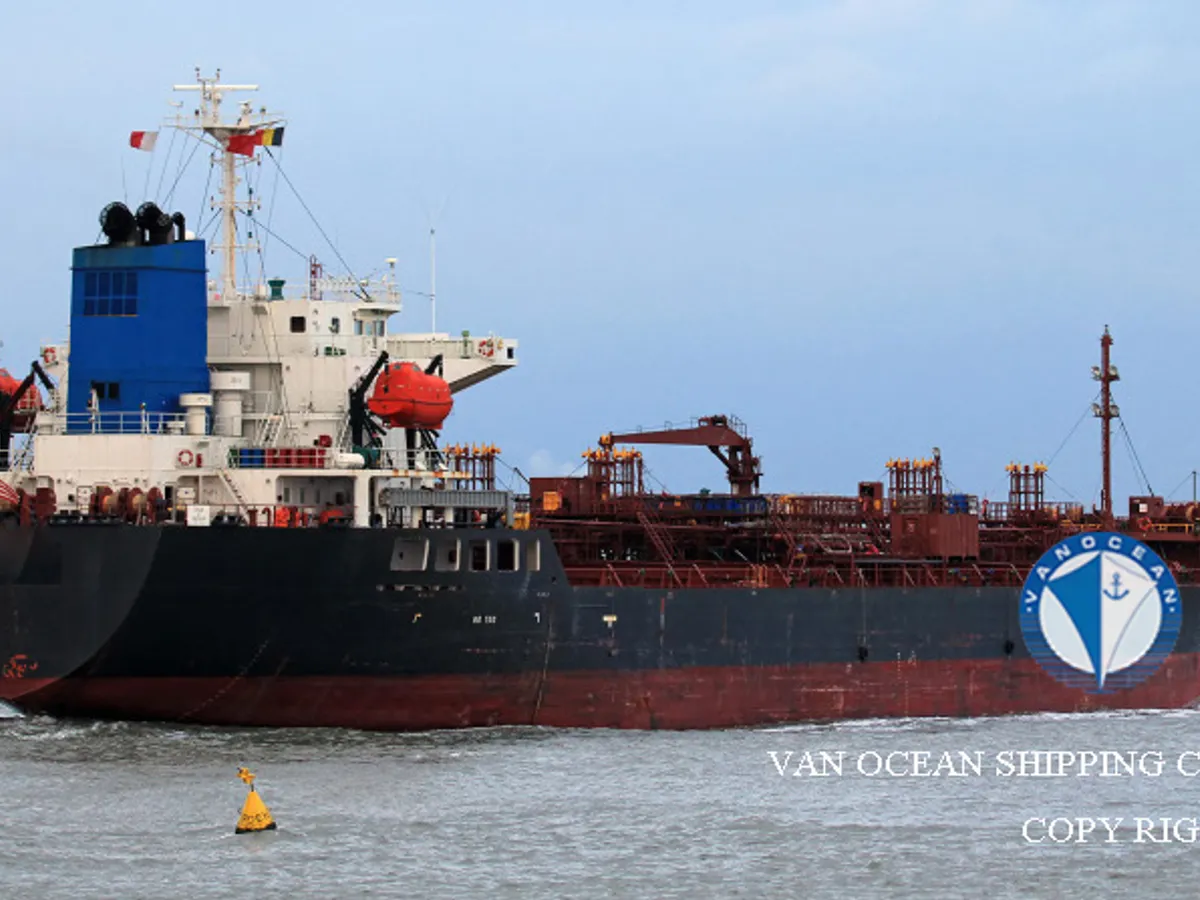 Oil/Chemical tanker for sale
