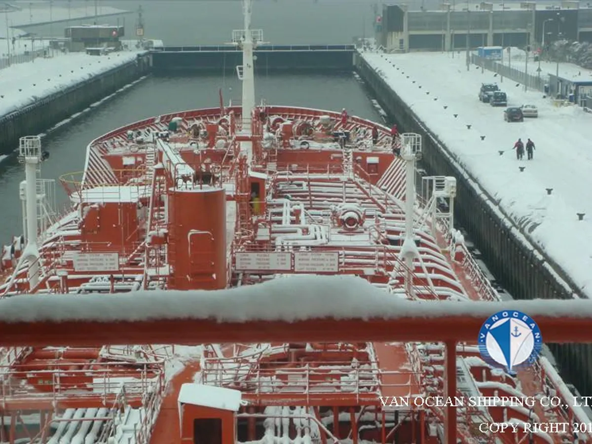 Oil/Chemical tanker for sale