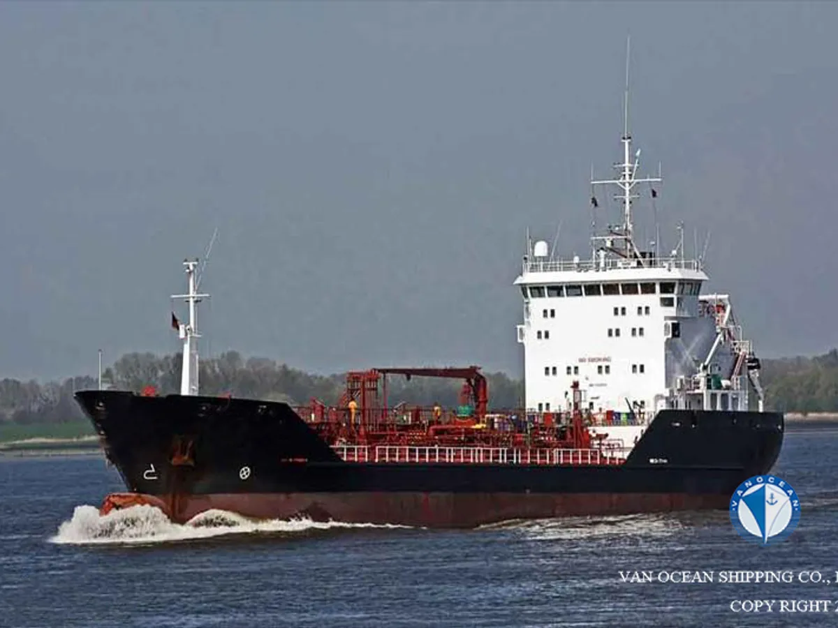 Oil/Chemical tanker for sale