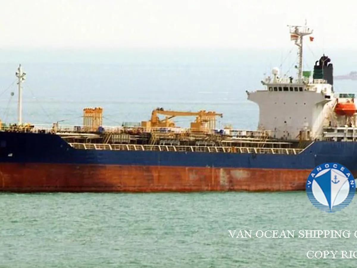 Oil/Chemical tanker for sale
