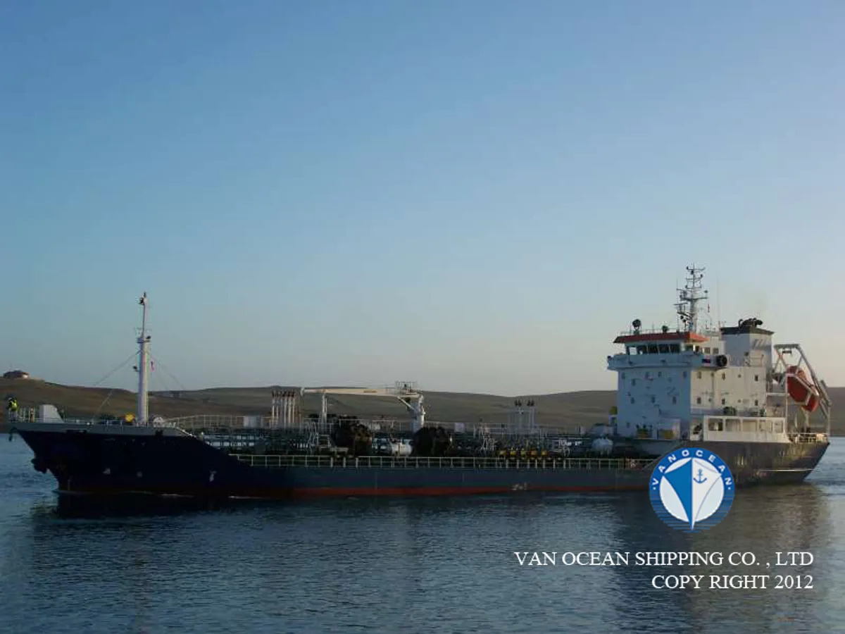 Oil/Chemical tanker for sale