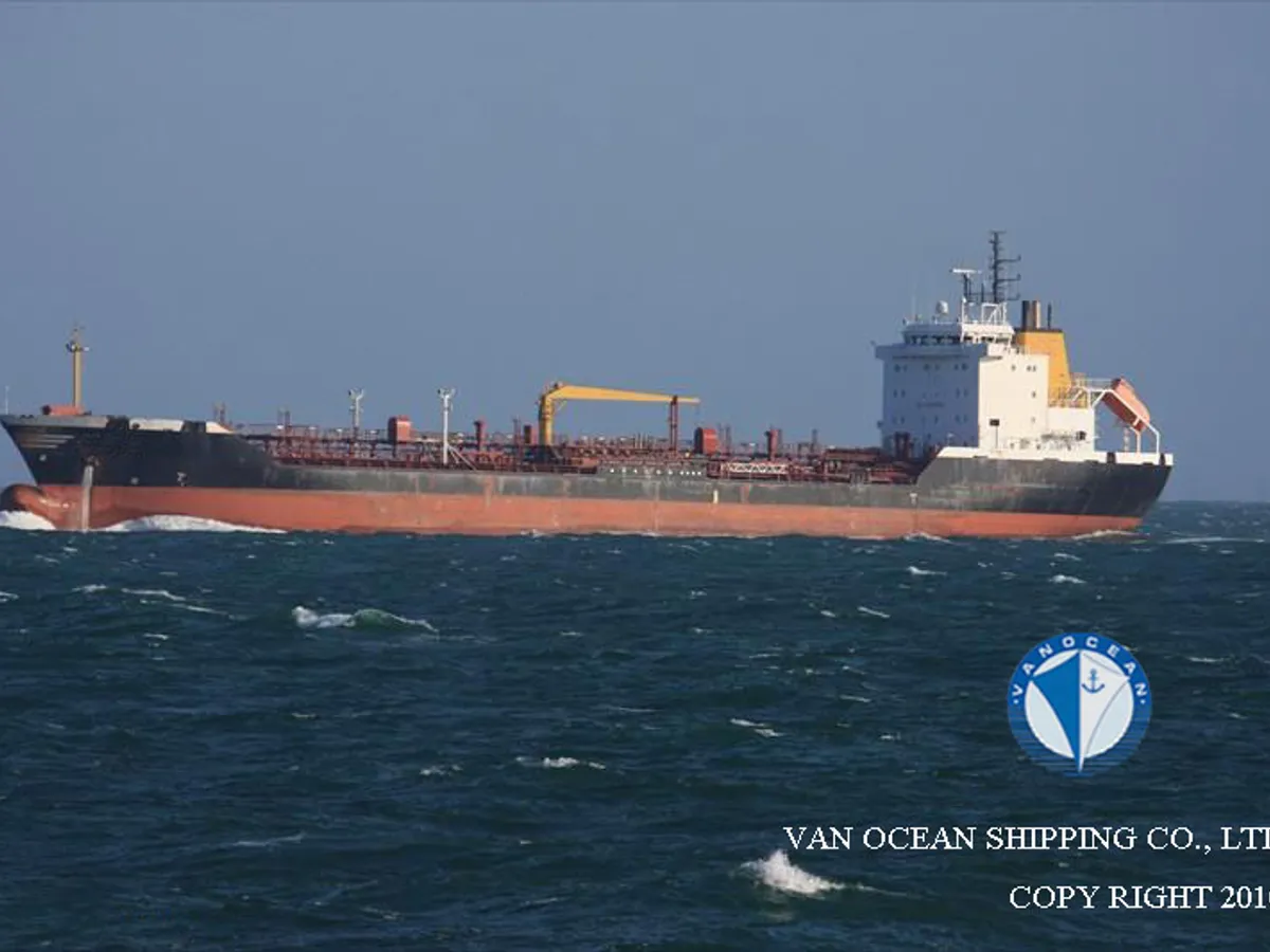 Oil/Chemical tanker for sale