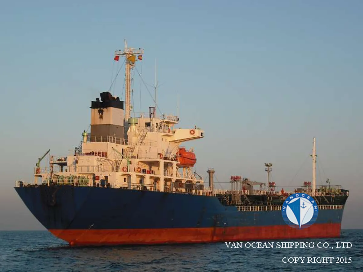 Oil/Chemical tanker for sale