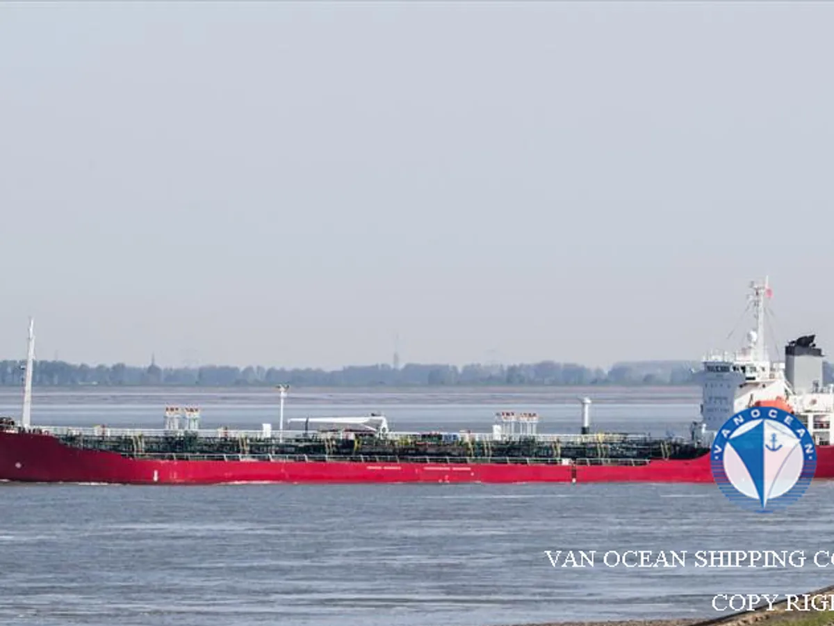 Oil/Chemical tanker for sale