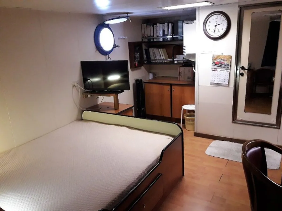 Research vessel for sale