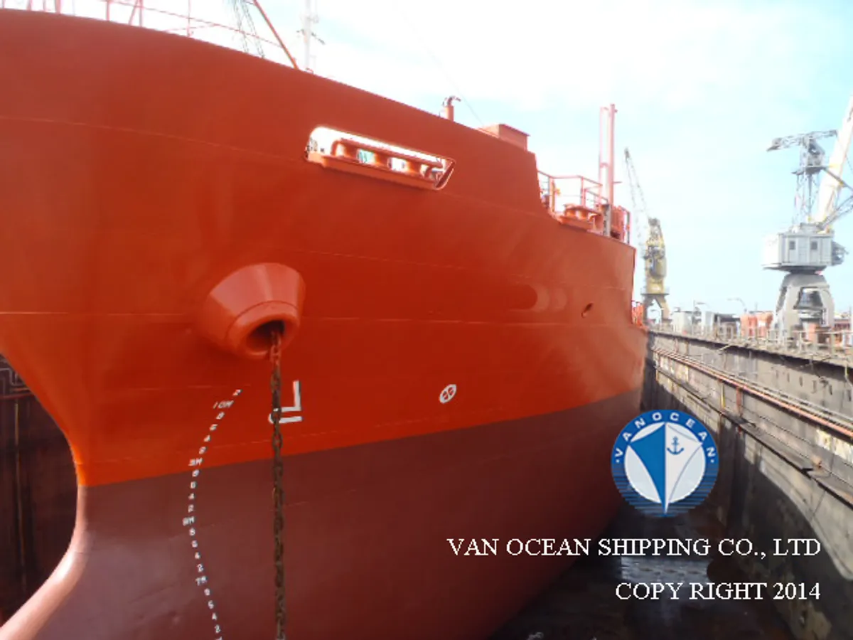 Oil/Chemical tanker for sale