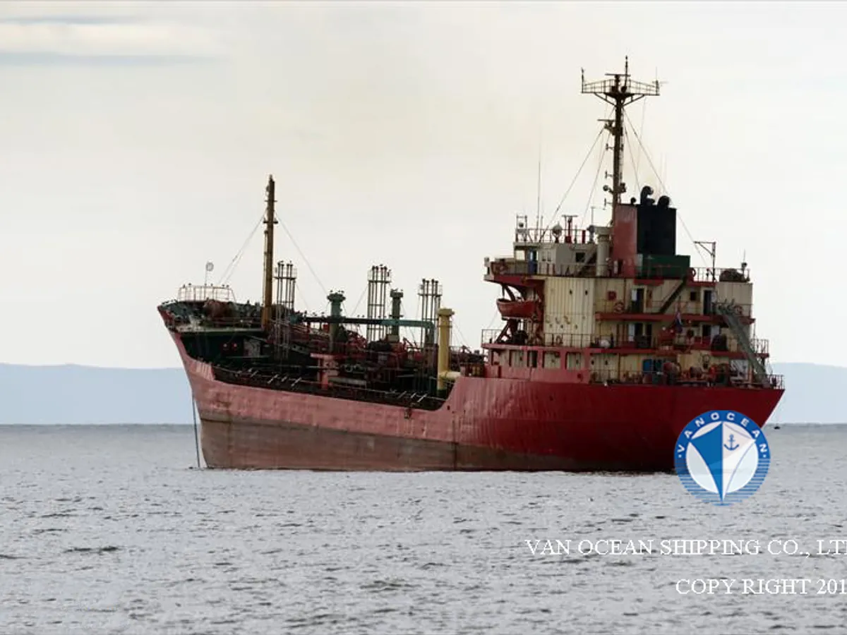 Oil/Chemical tanker for sale