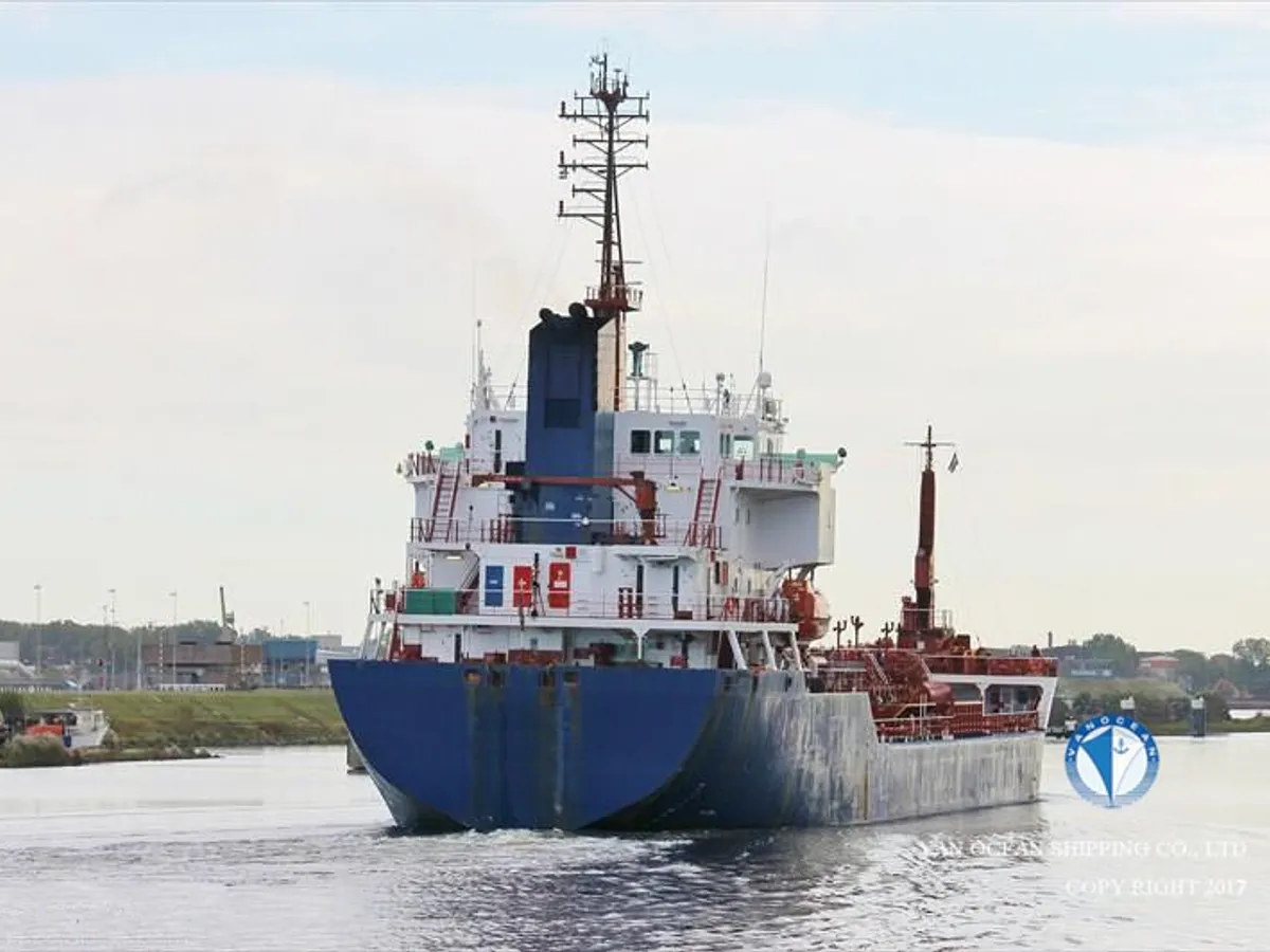Oil/Chemical tanker for sale