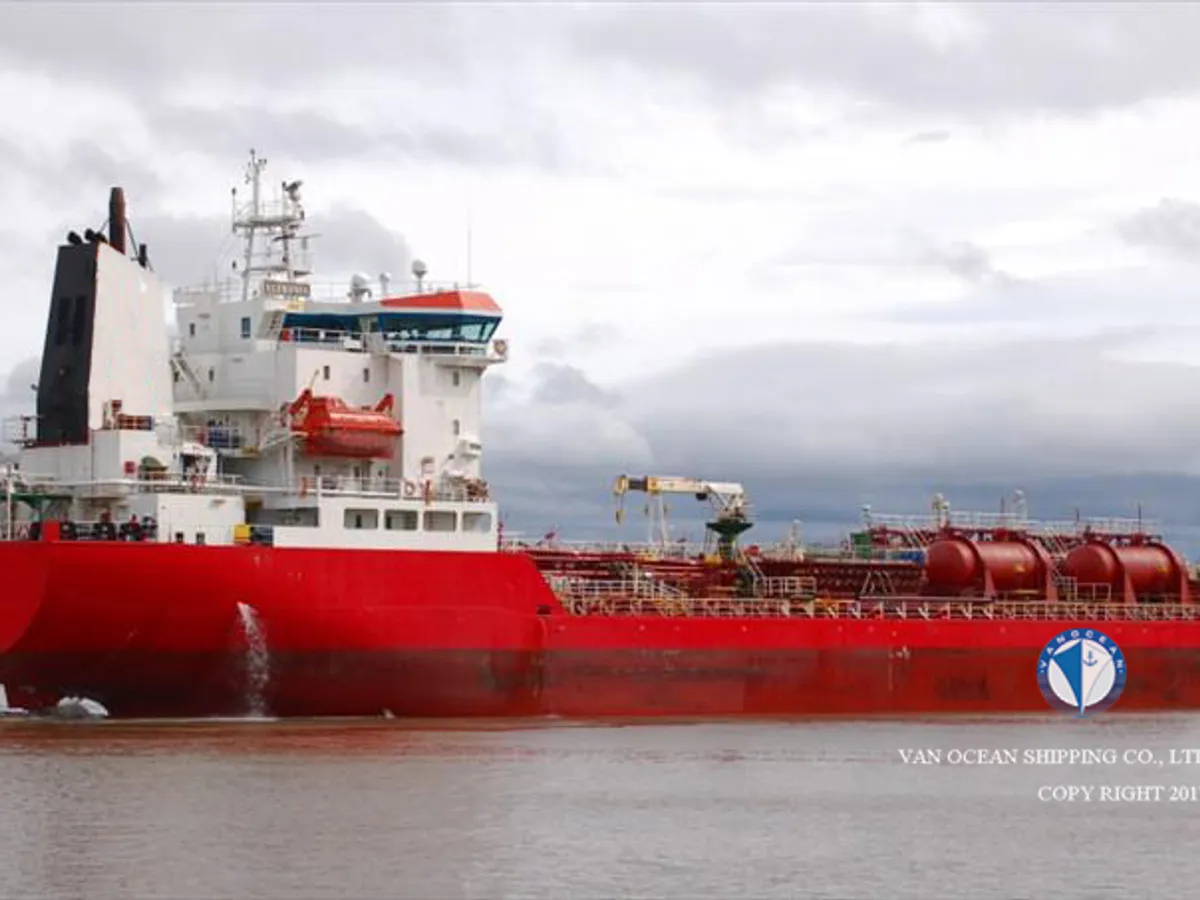 Oil/Chemical tanker for sale