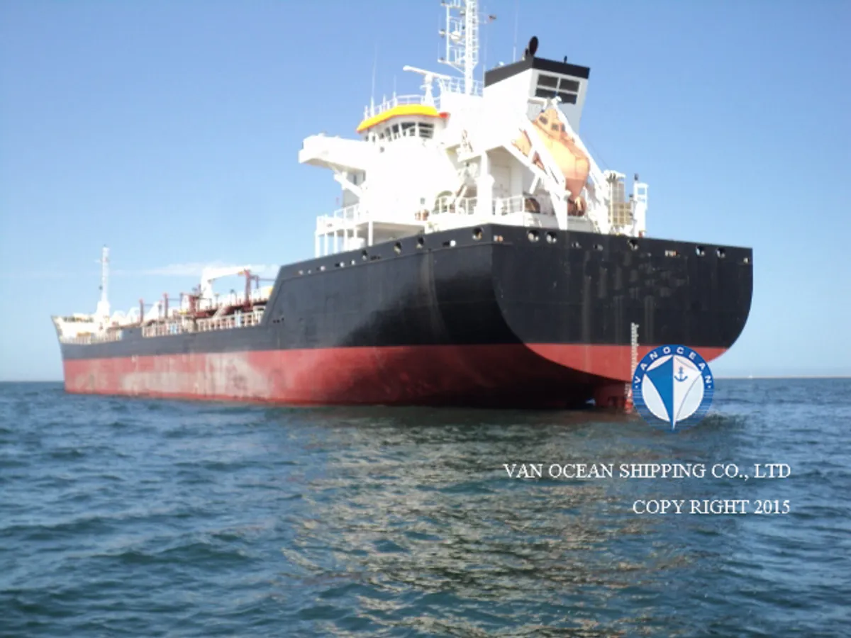 Oil/Chemical tanker for sale