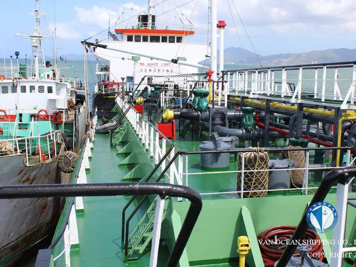 Oil/Chemical tanker for sale