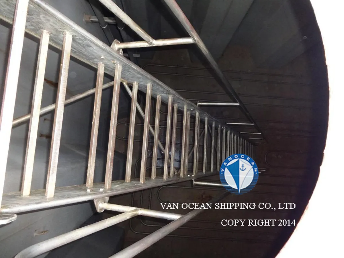 Oil/Chemical tanker for sale