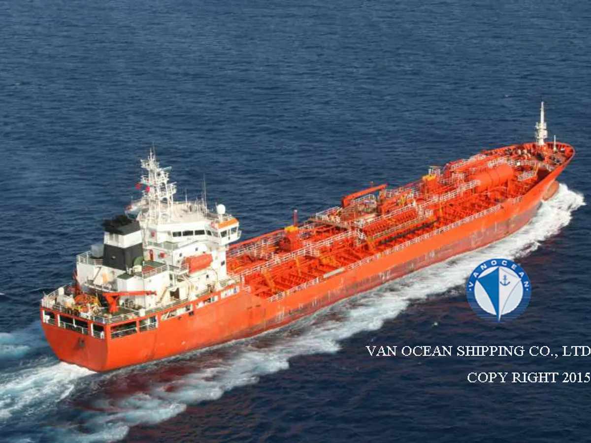 Oil/Chemical tanker for sale