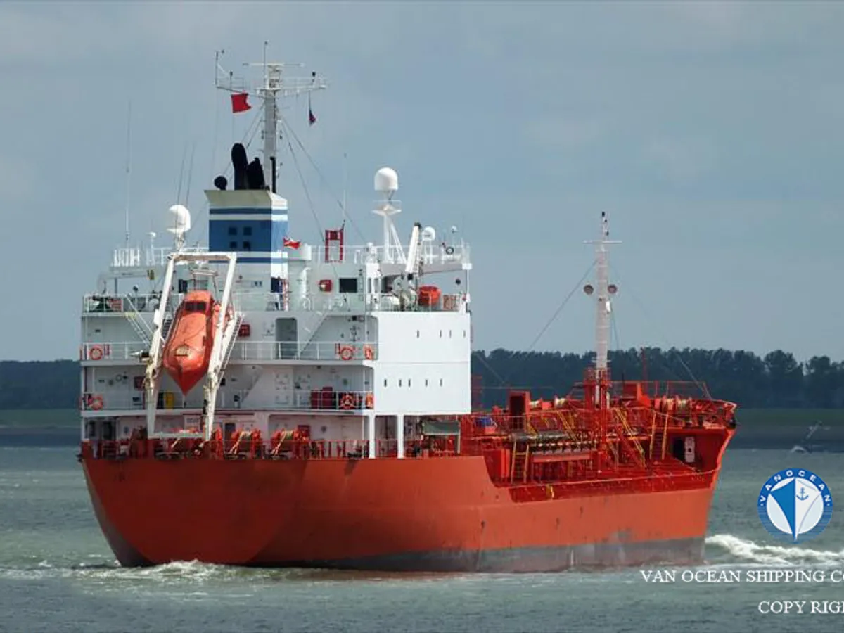 Oil/Chemical tanker for sale