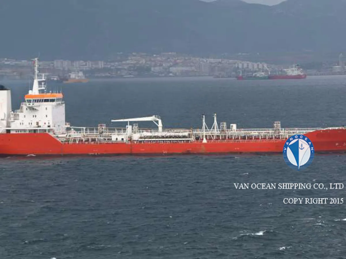 Oil/Chemical tanker for sale