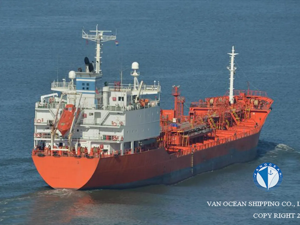 Oil/Chemical tanker for sale