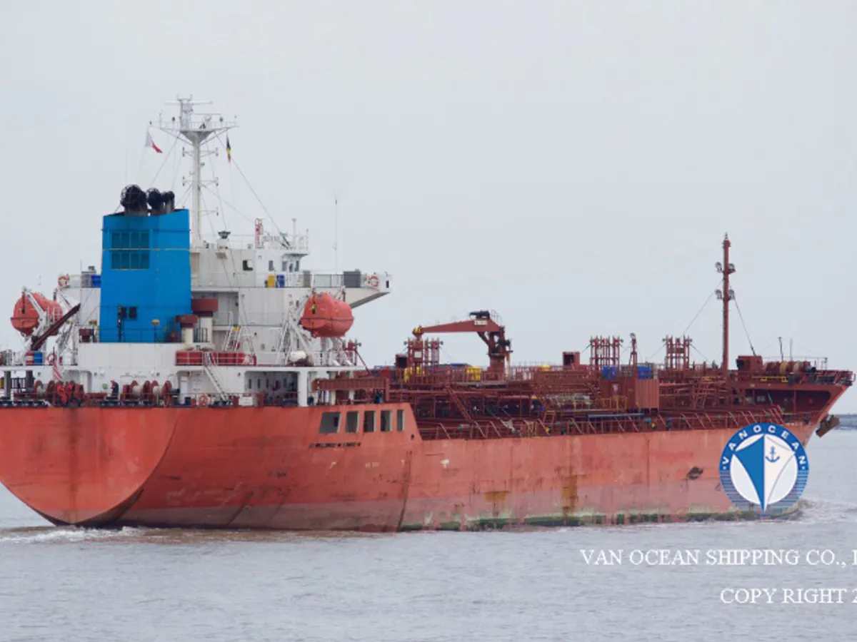 Oil/Chemical tanker for sale