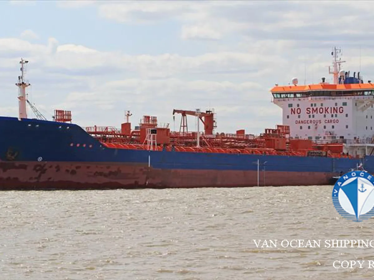 Oil/Chemical tanker for sale