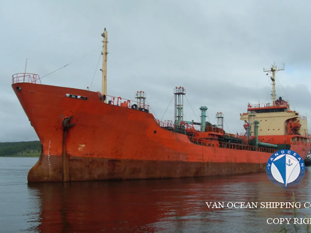 Oil/Chemical tanker for sale