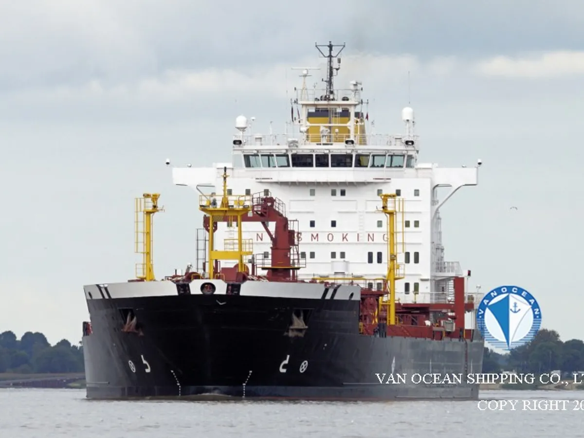 Oil/Chemical tanker for sale