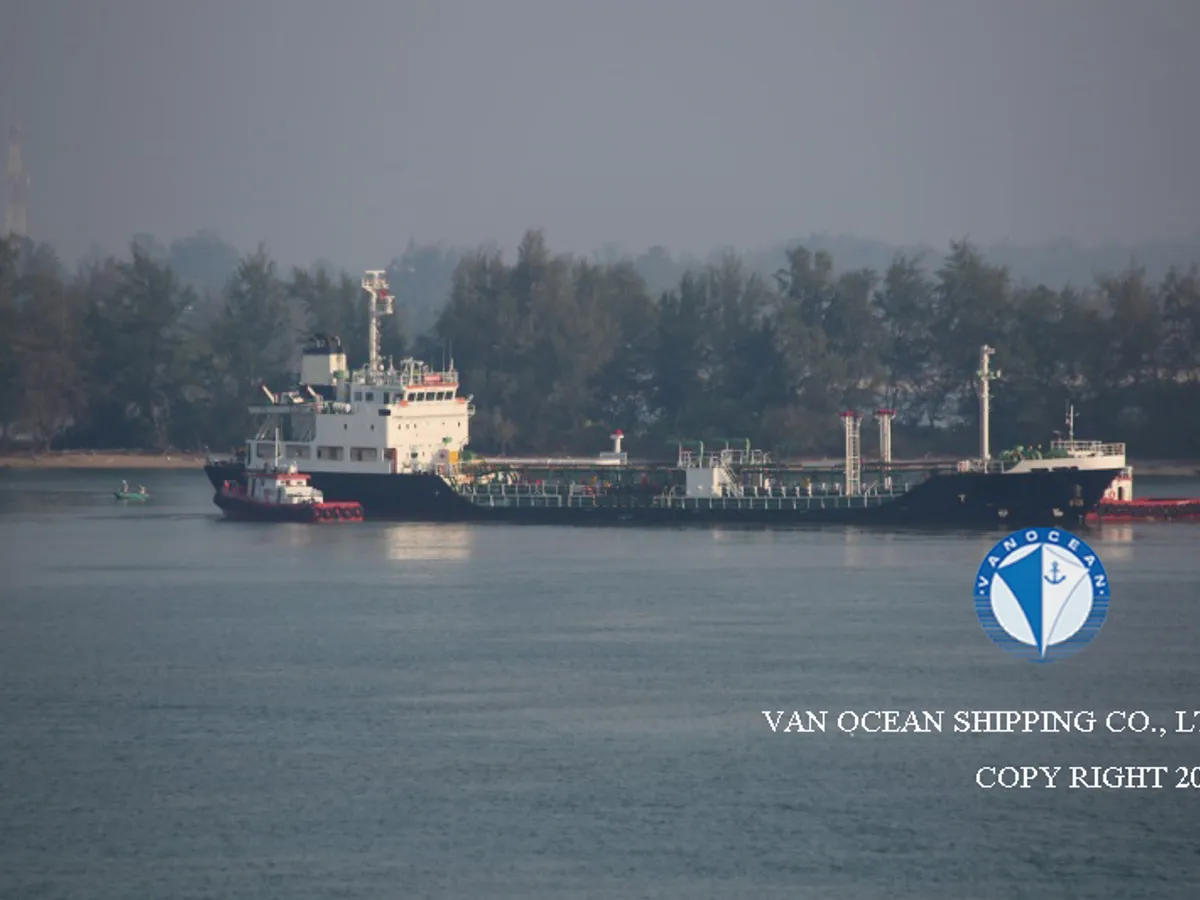 Oil/Chemical tanker for sale