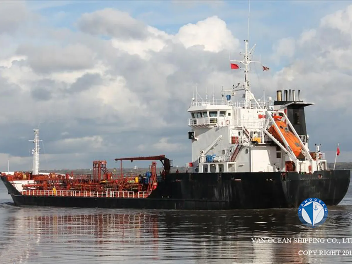 Oil/Chemical tanker for sale