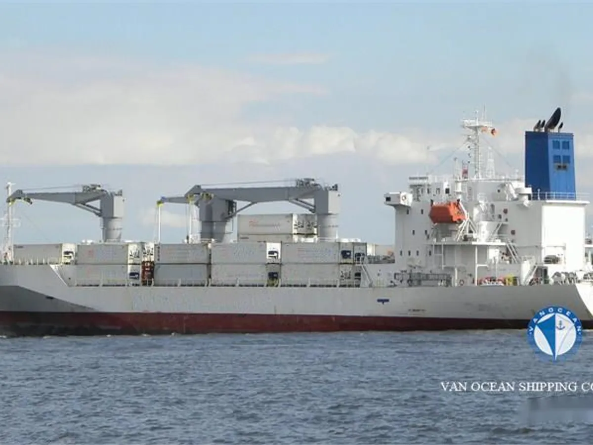Reefer ship for sale