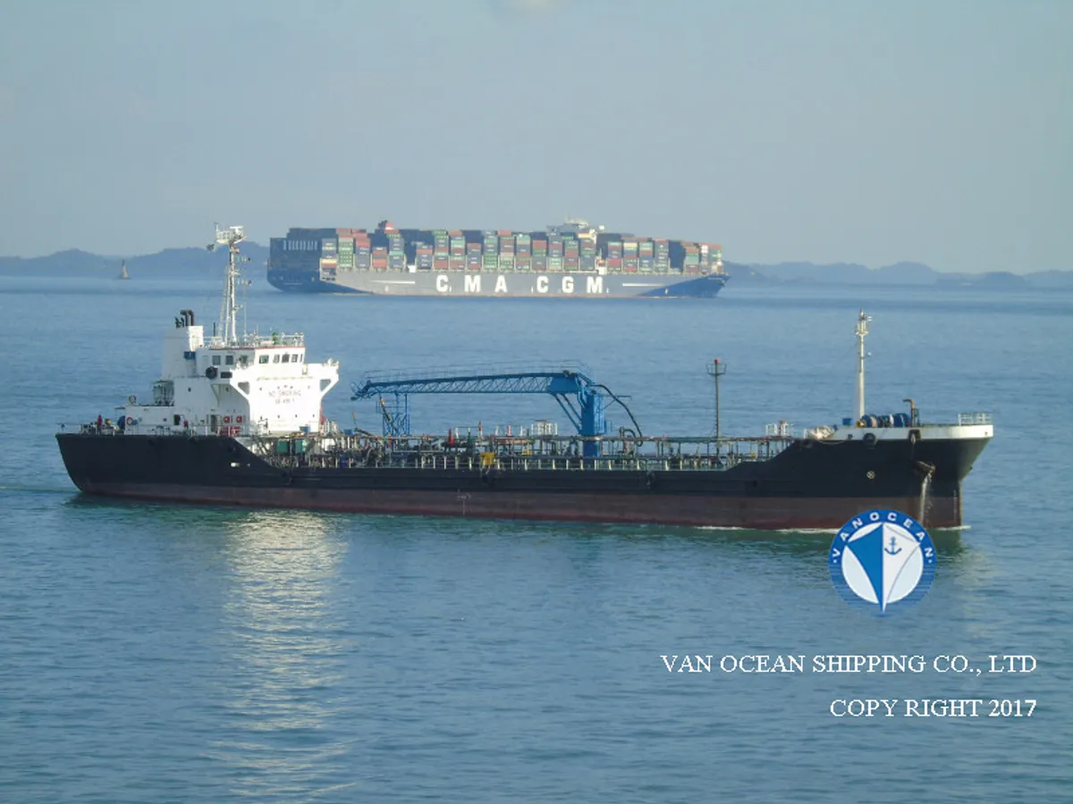 Oil/Chemical tanker for sale