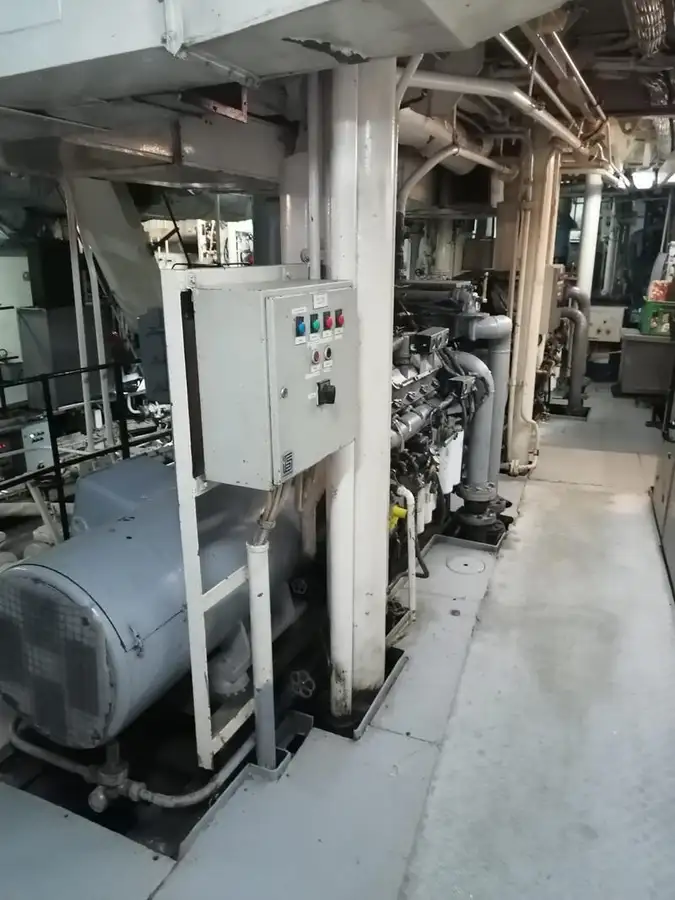 Oil/Chemical tanker for sale