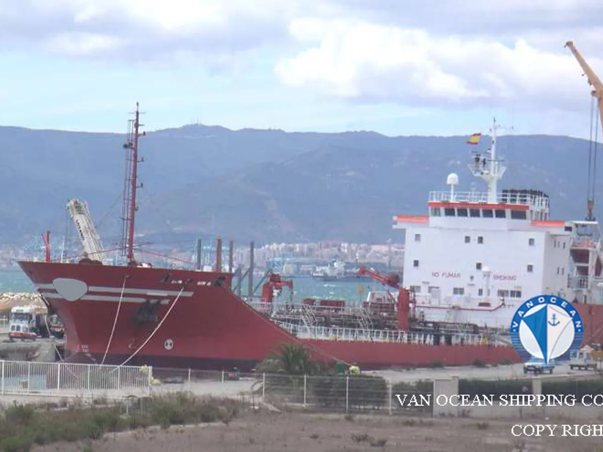 Oil/Chemical tanker for sale